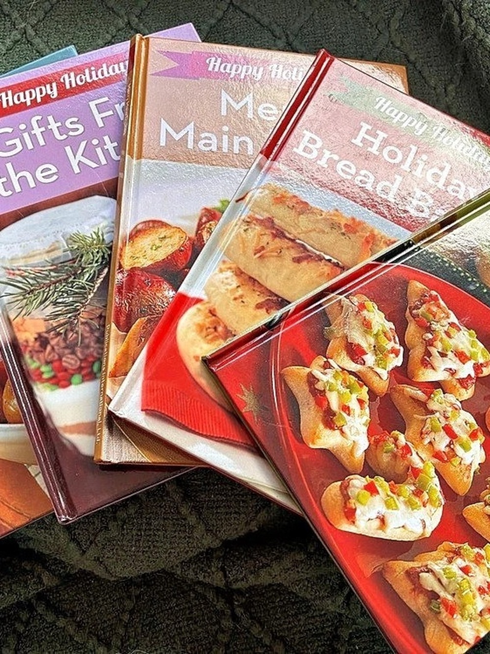Happy Holidays Cookbook Set of 5 Red & Green